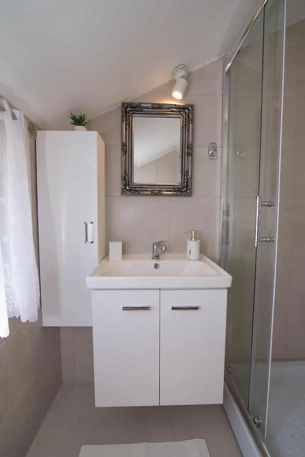 Tia Appartement Veli Lošinj 0*,  Kroatië