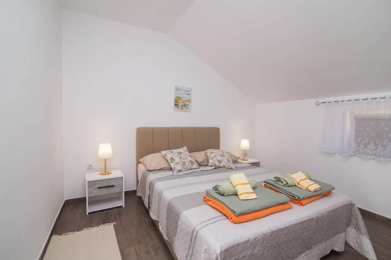 Tia Apartment Veli Losinj 0*,  Croatia