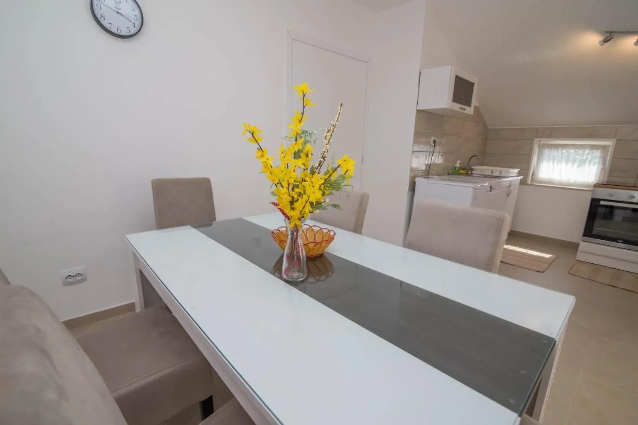 Tia Apartment Veli Losinj Croatia
